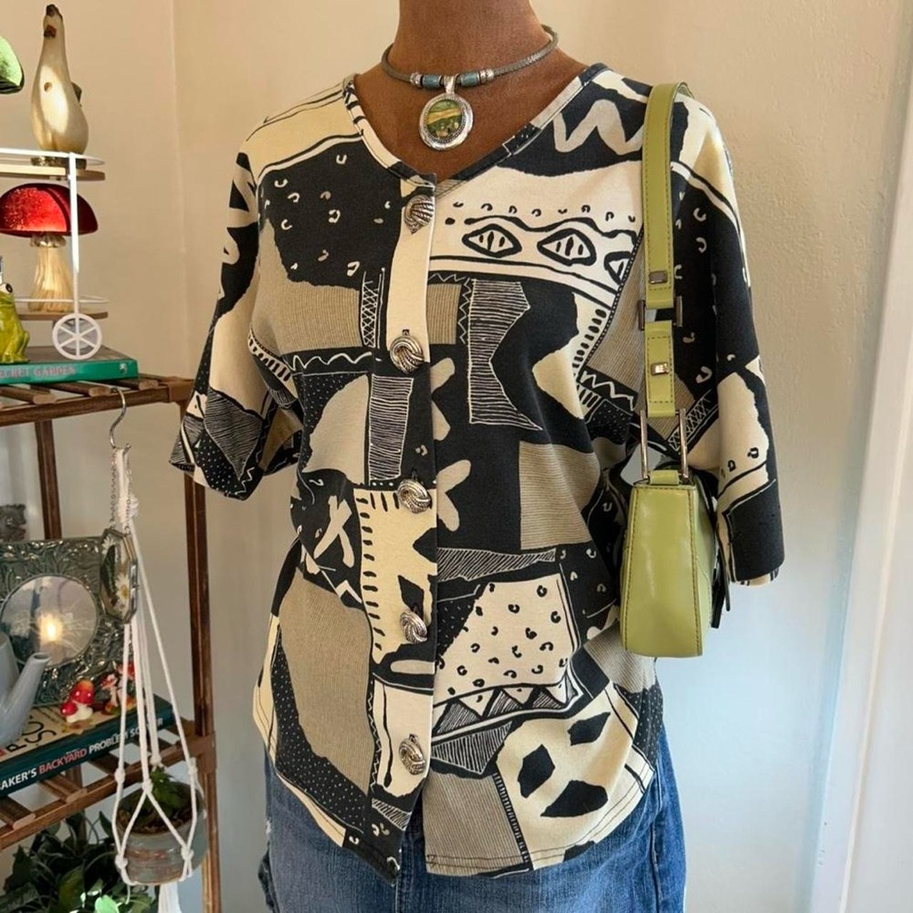 Black + Beige Geometric Print Single Stitch Top w Gold Buttons by LA Transfer